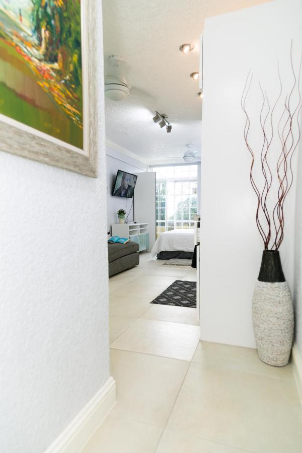 Choose To Be Happy At Seymour # 9 And #16 - Studio Apartments Kingston Exterior photo