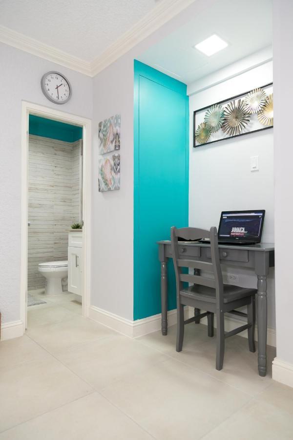 Choose To Be Happy At Seymour # 9 And #16 - Studio Apartments Kingston Exterior photo