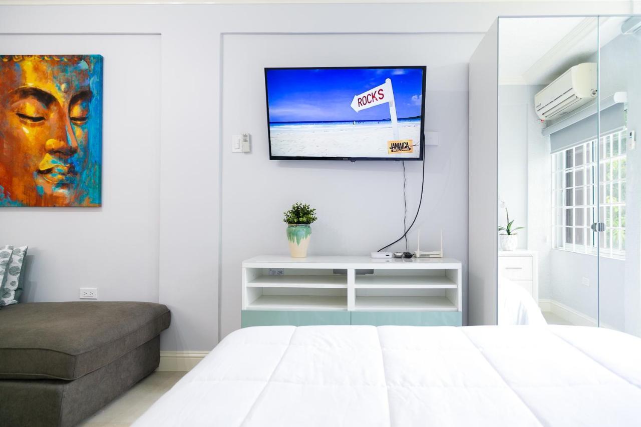 Choose To Be Happy At Seymour # 9 And #16 - Studio Apartments Kingston Exterior photo
